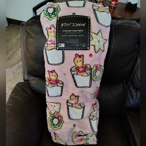 Betsey Johnson 50" x 70" Ultra Soft Plush Throw